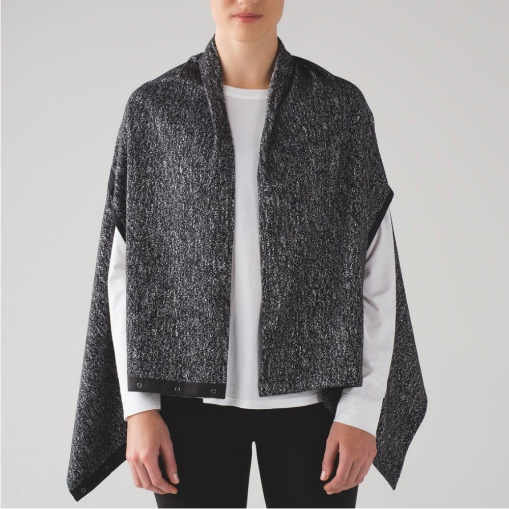 NWOT Lululemon Vinyasa Scarf